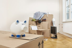 Downsizing and packing into boxes - Downsizing Winnipeg - Downsizing your home - Downsize my home - Kloos Hauling & Demolition